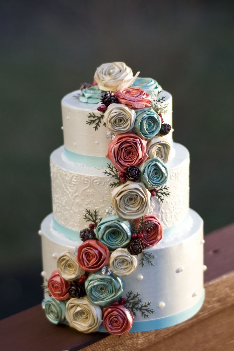 Свадебный торт с вафельной бумагой
