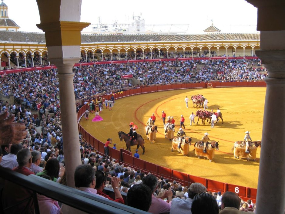 Севильская ярмарка в Испании Наряды