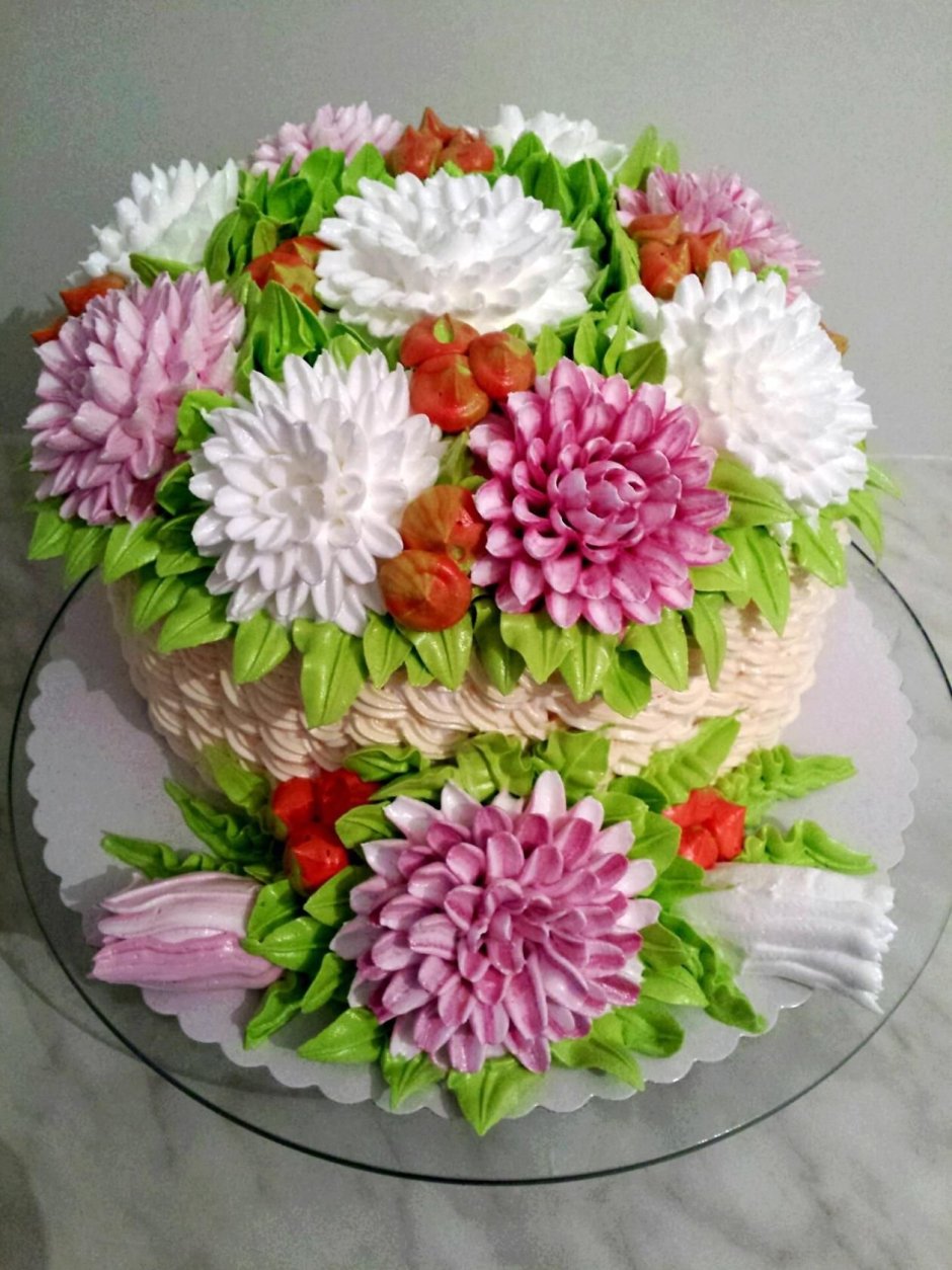 Торт в форме букета с хризантемами
