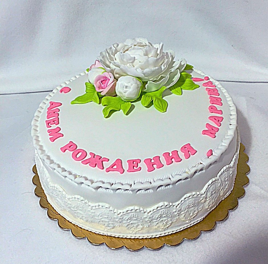 Кремовый торт с хризантемами