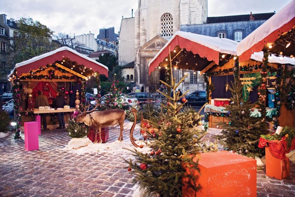 Рождественская ярмарка в Париже на Елисейских полях
