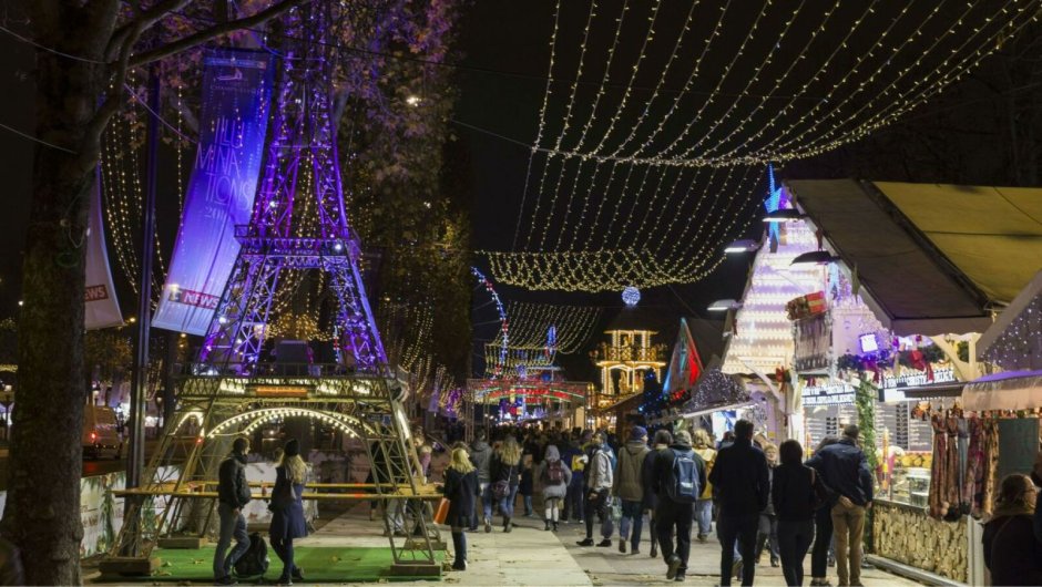 Кальмар Франция Рождественская ярмарка Карусель