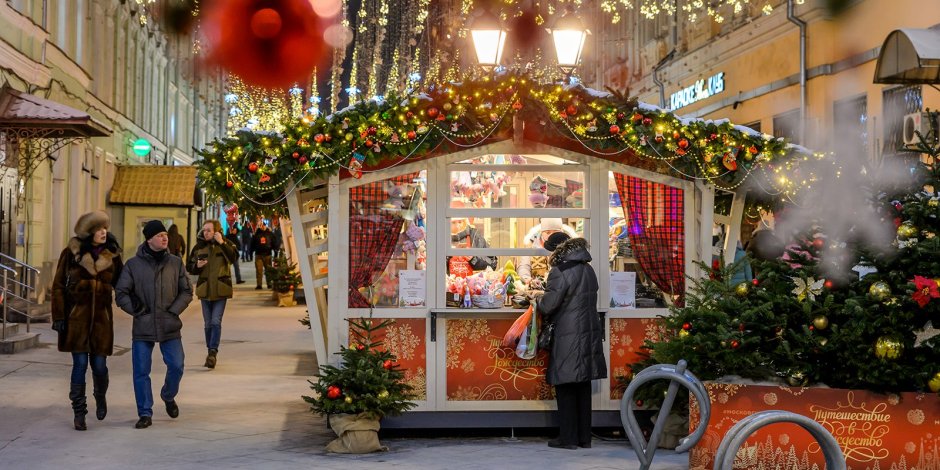 Новогодняя ярмарка на Манежной площади 2019-2020 в Москве