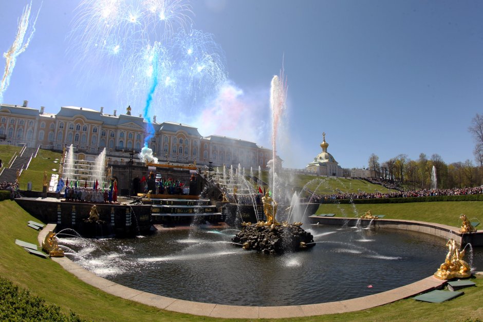 Нижний парк Петергоф праздник фонтанов 2022