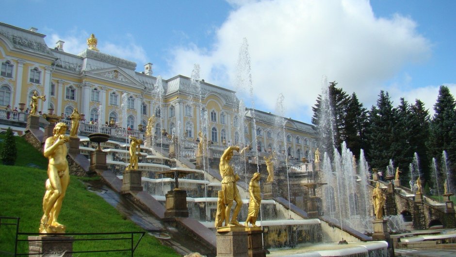 Музей-заповедник «Петергоф» фонтаны