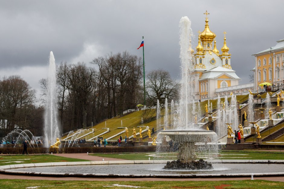 Петергоф в Санкт-Петербурге