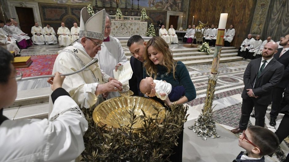 Крещение в католичестве