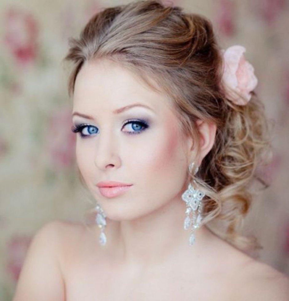 Нежный свадебный макияж для голубых глаз