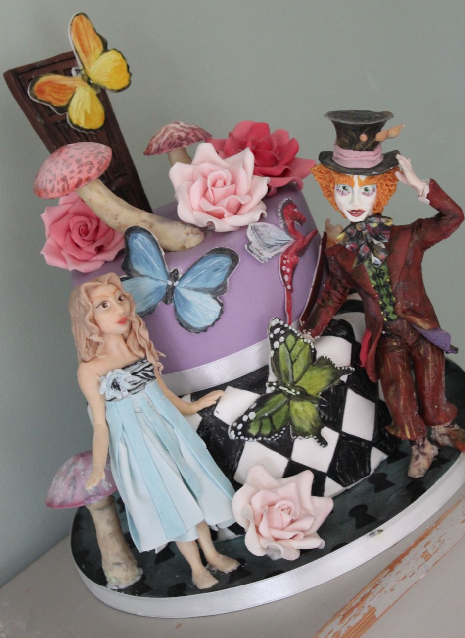 Торт шляпа Шляпника Алиса в Зазеркалье