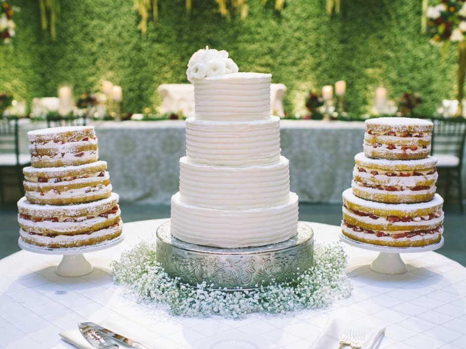Свадебный торт с буквами