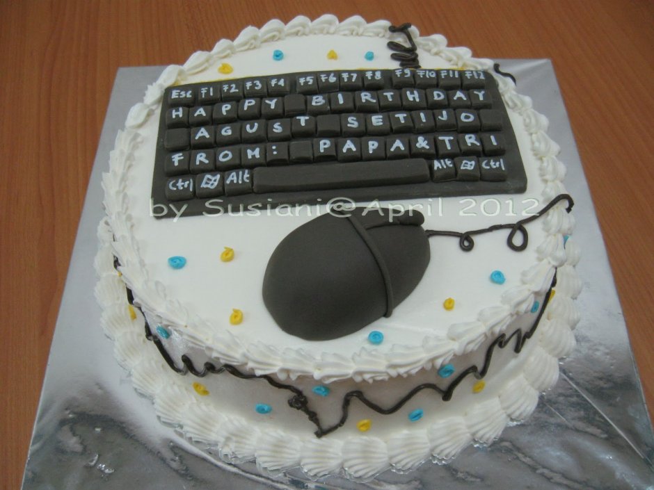 Торт с компьютером мальчику