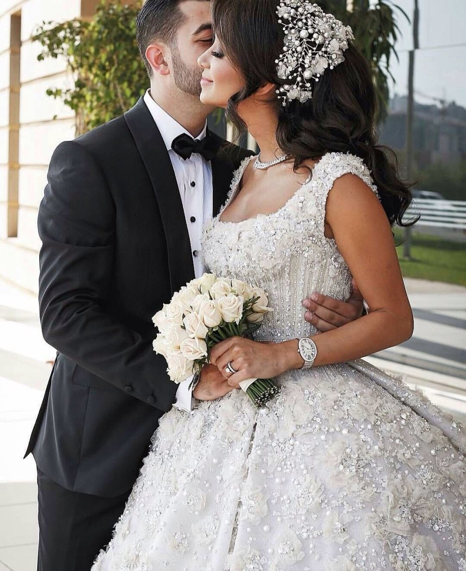 Красивые пары в свадебном платье