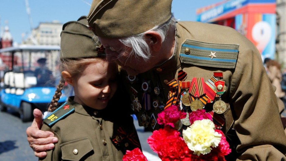 Детская фотосессия в военной форме