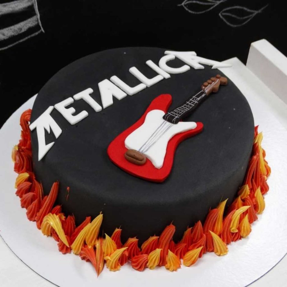 Торт в стиле металлика