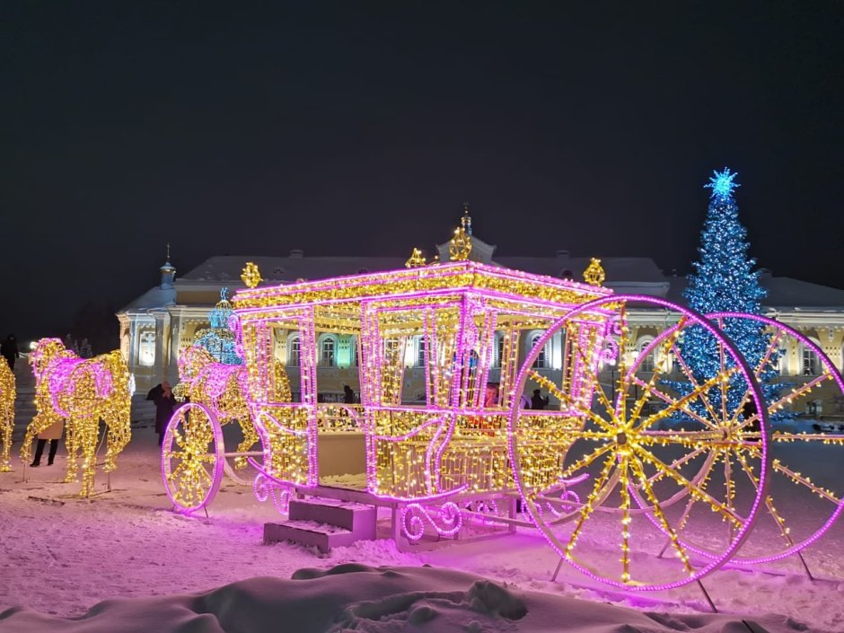 Казанский храм в Дивеево снег