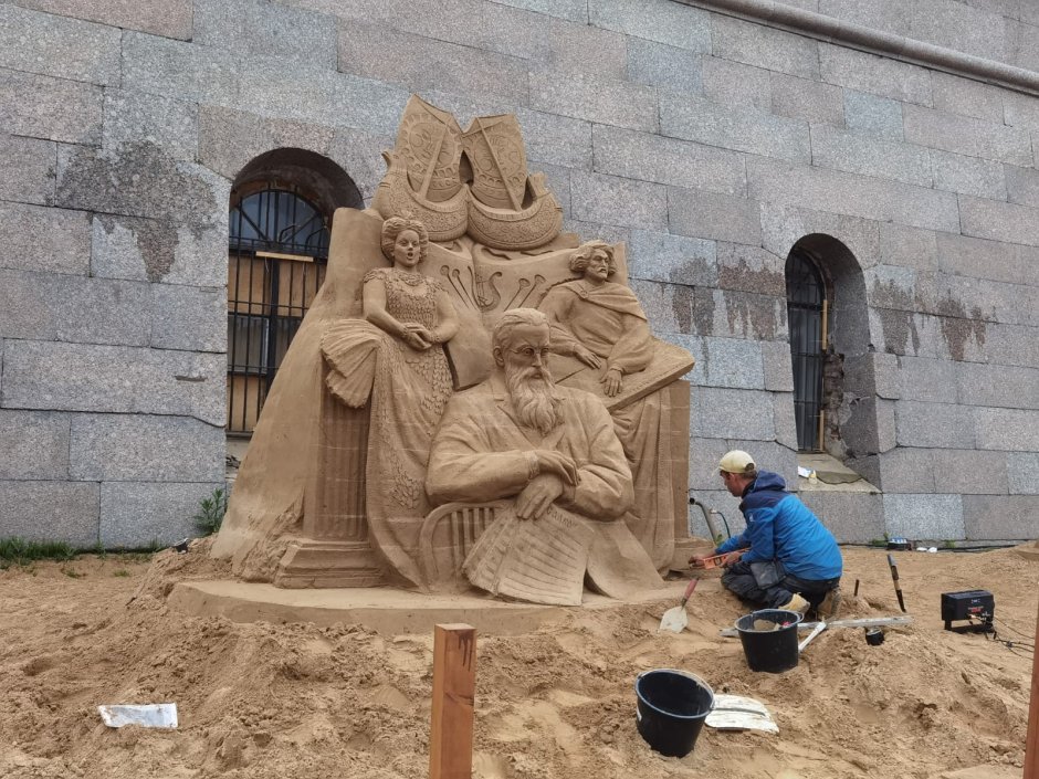 Фестиваль песчаных фигур у Петропавловской крепости
