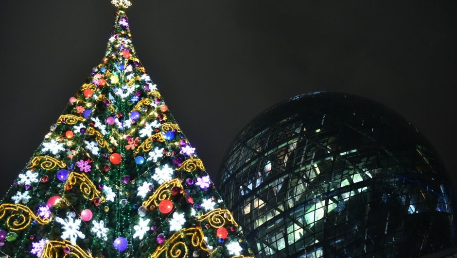 Новогодняя елка в Казахстане