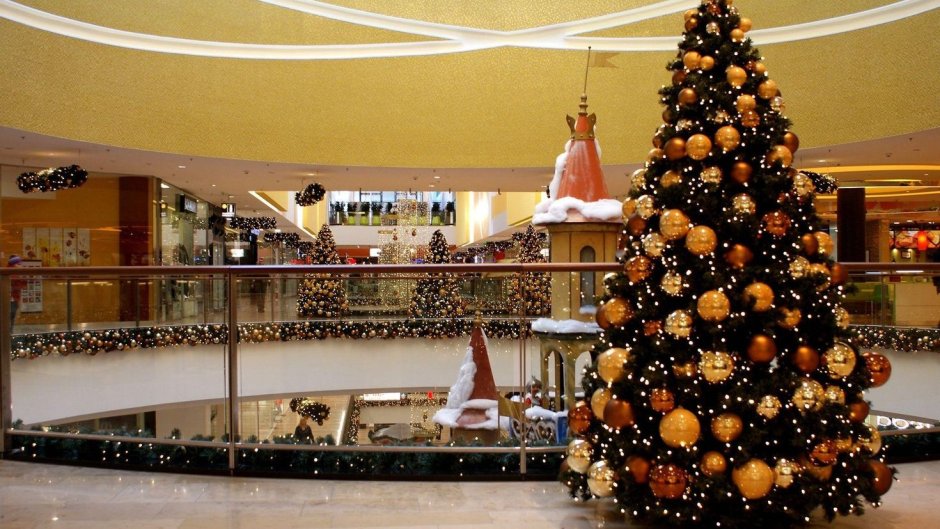 Новогодняя елка в торговом центре