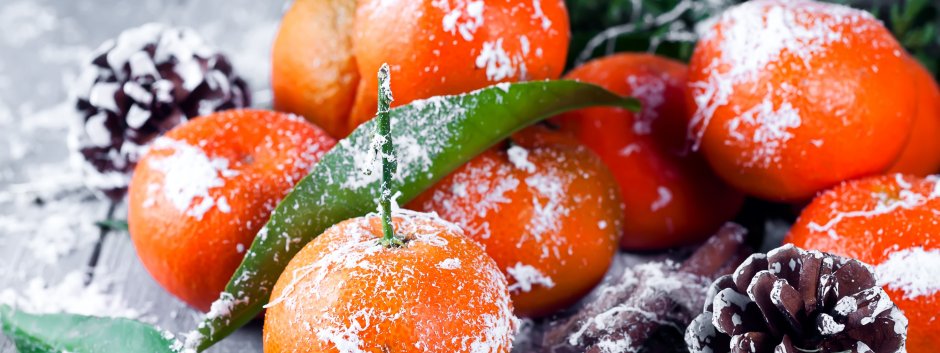 Фон мандарины на снегу