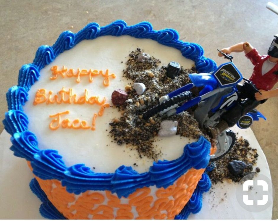 Торт с мотоциклом для мальчика
