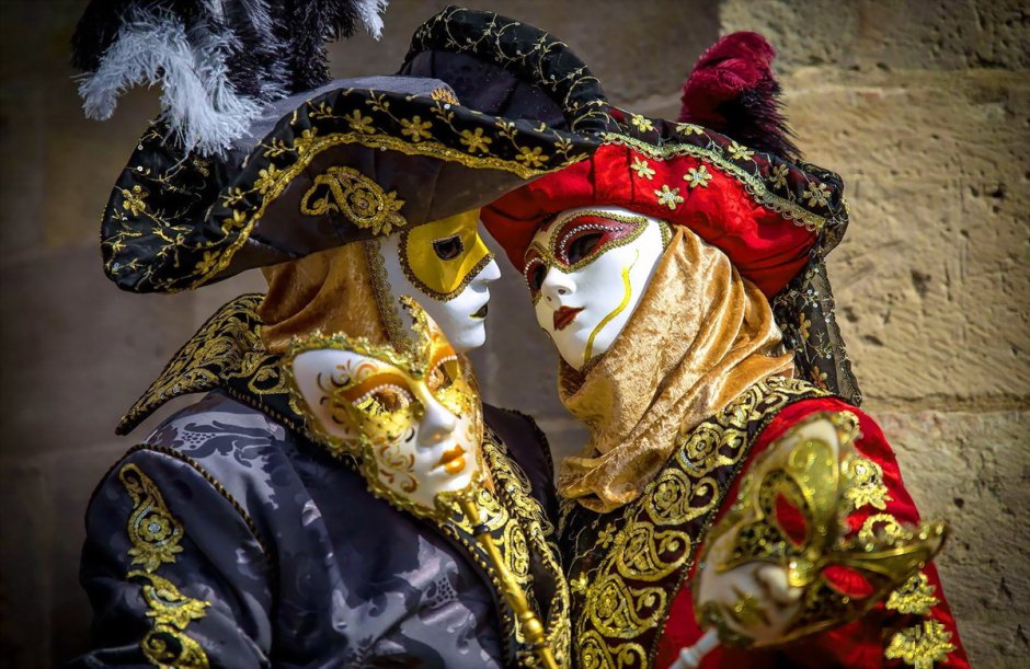 Венецианский карнавал девушки