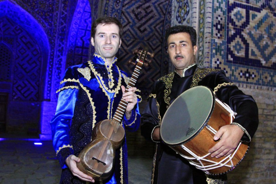 Ташкентские режиссеры и постановщики фестиваля Шарк тароналари