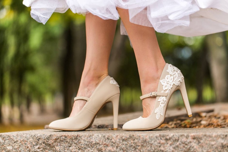 Свадебные туфли бежевые