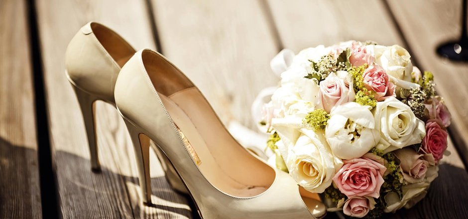 Свадебные туфли золотые