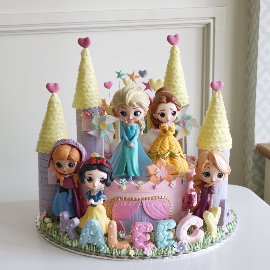 Торт с принцессами Диснея с пряниками