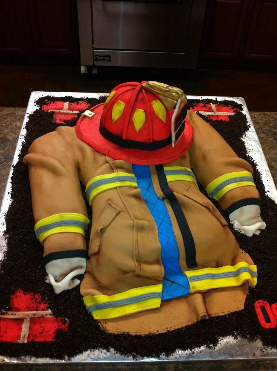 Декор торта пожарному