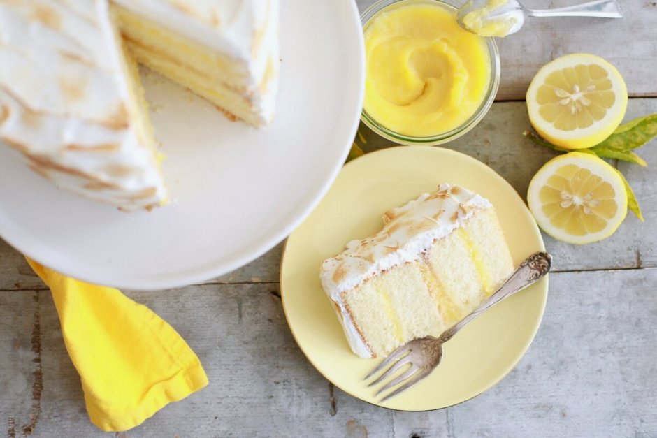 Лимонный торт с безе