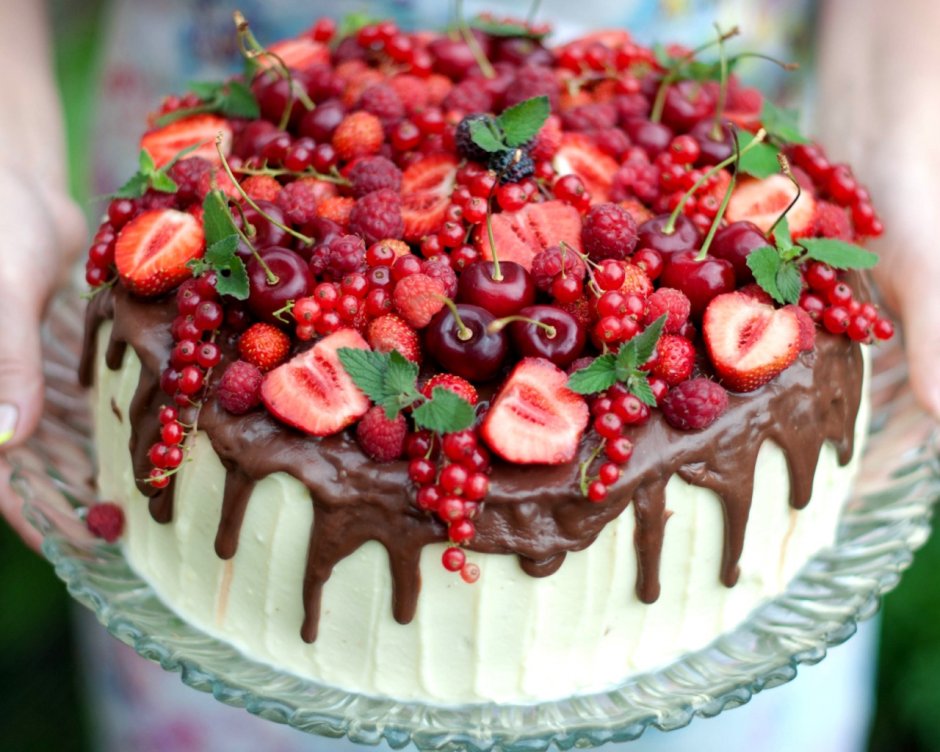 Торт цветы и ягоды
