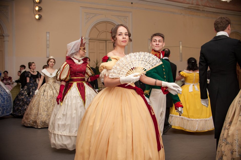 Платье для исторических танцев