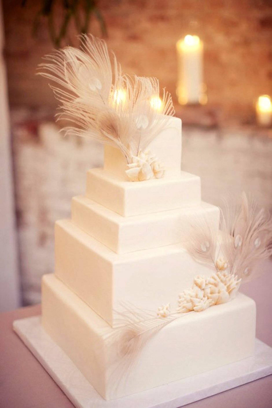 Свадебный торт с перышками
