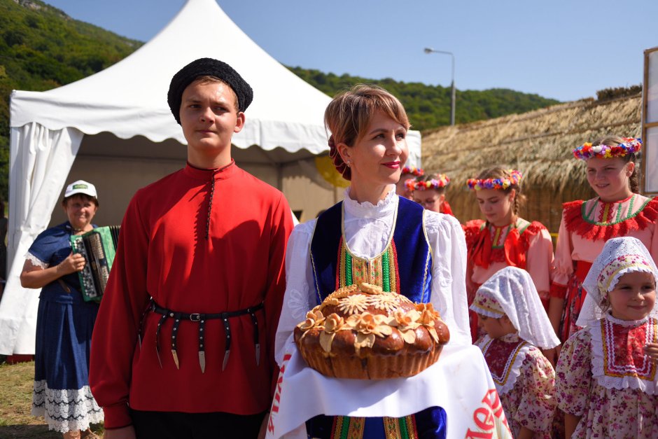Мурат Кумпилов на фестивали адыгейского сыра