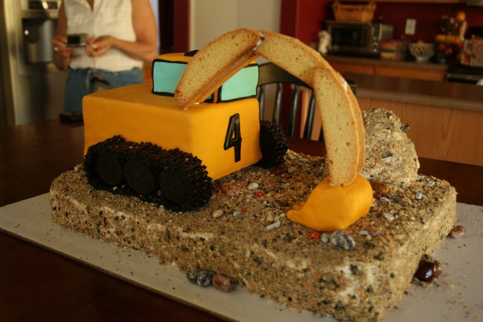 Торт с экскаватором для мальчика