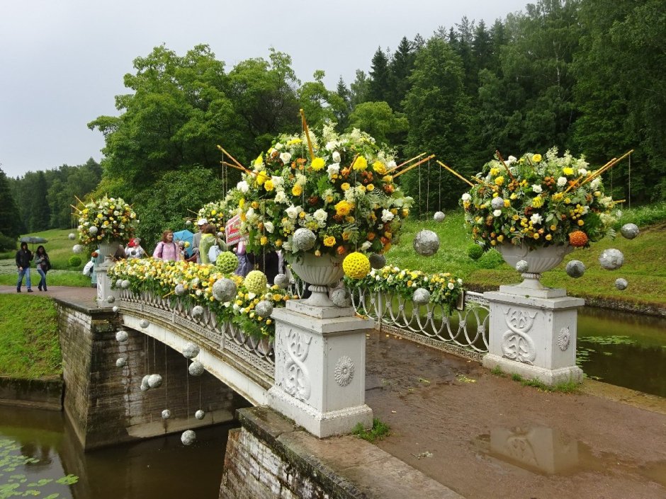 Праздник цветов в Павловске