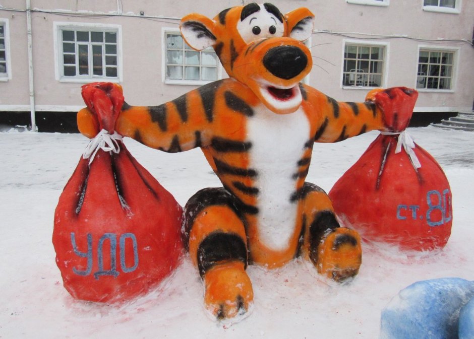 Тигр из снега