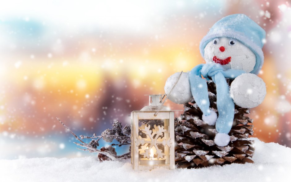 Снеговик с фонариком картинка