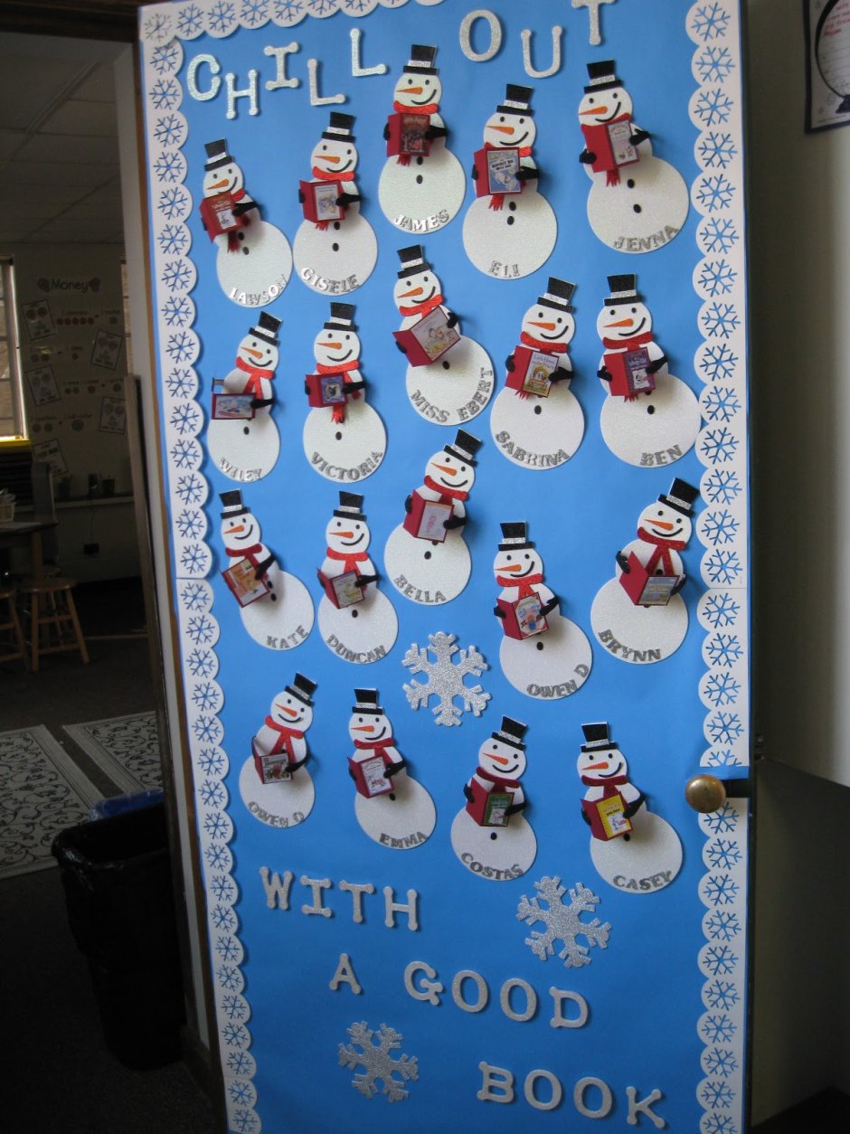 Снеговик украшение на дверь в школу