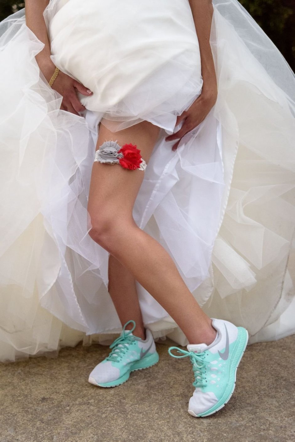 Свадебное платье с кедами