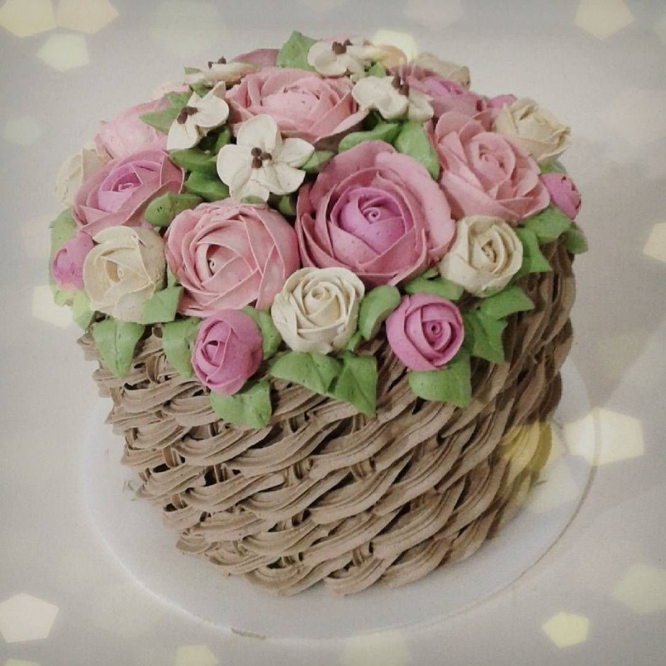 Торт корзина с цветами из крема