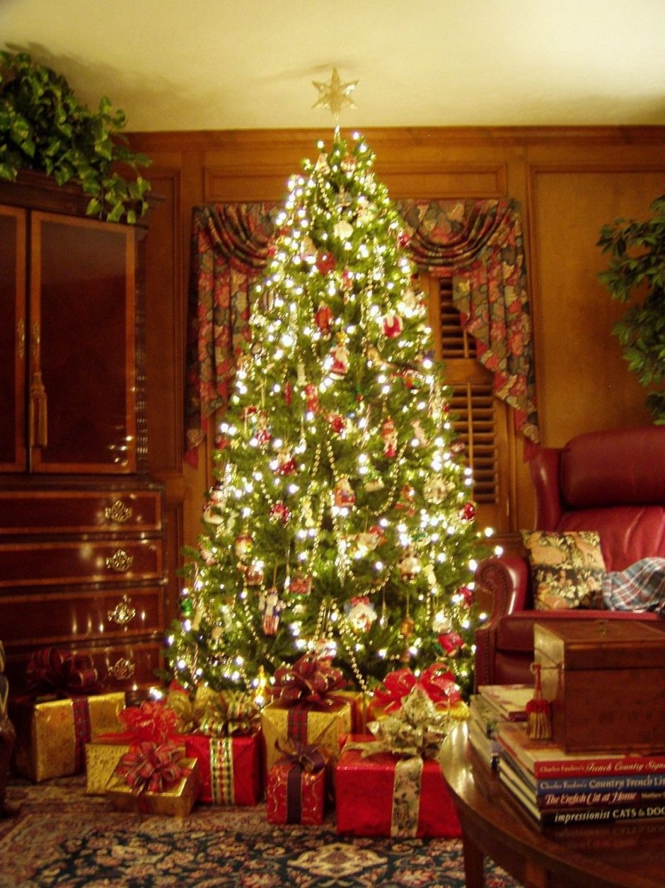 Украшение рождественской елки