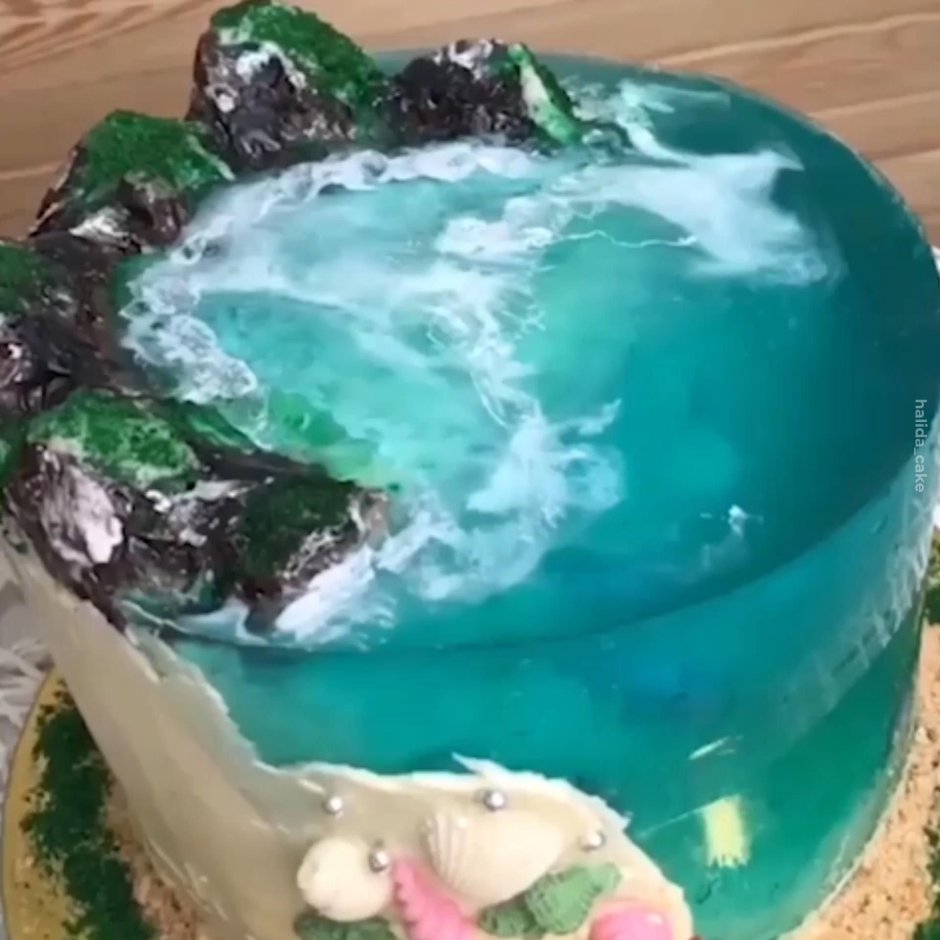 Торт с водоемом