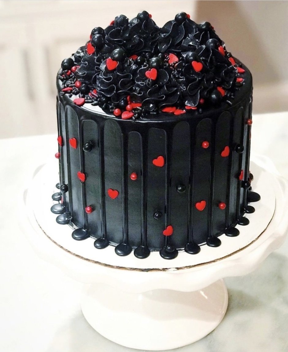 Украшение черного торта