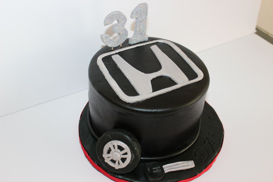 Торт в виде машины Хонда Цивик