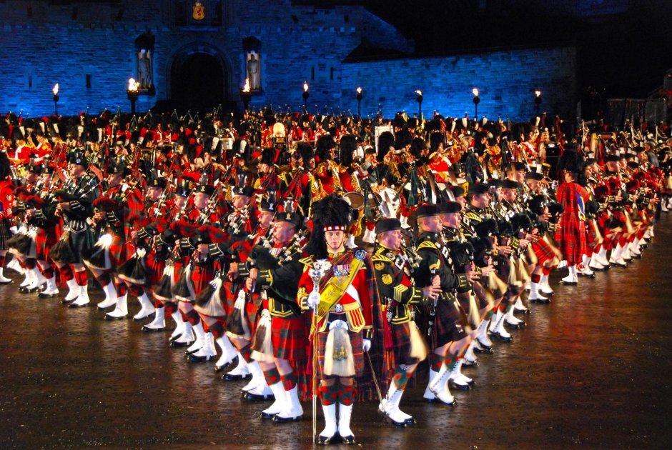 Эдинбургский замок парад военных оркестров