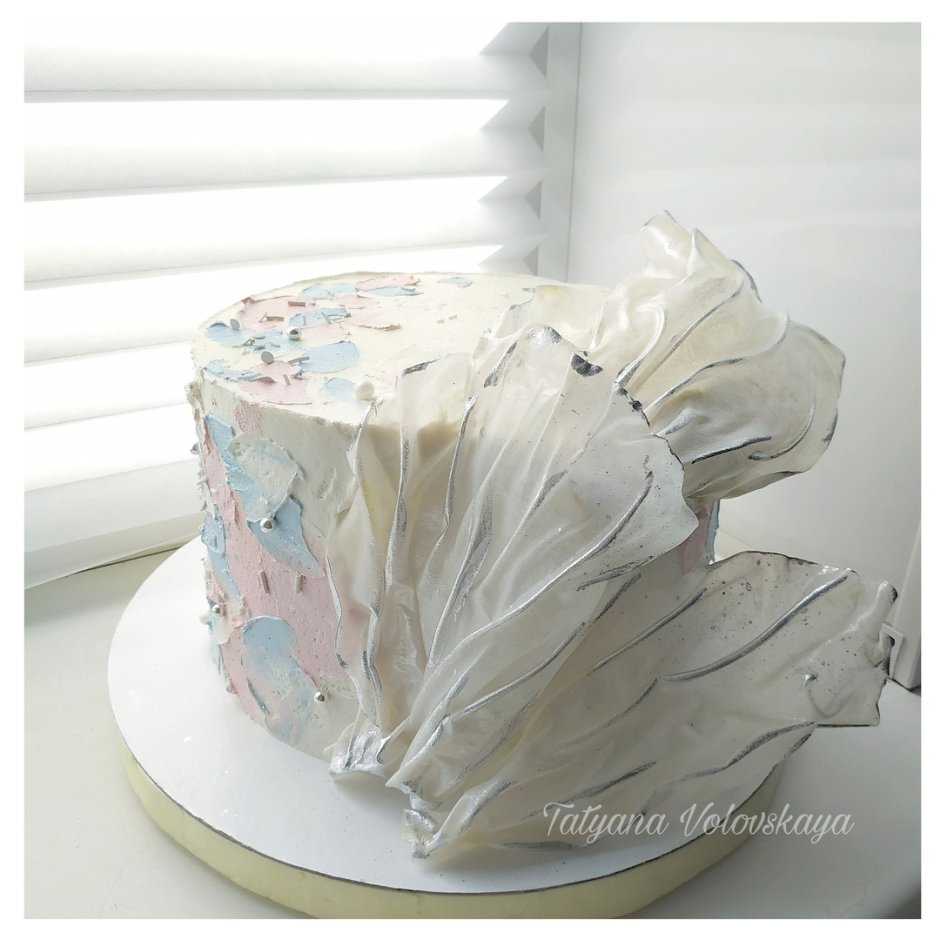 Торт с рисовой бумагой декор