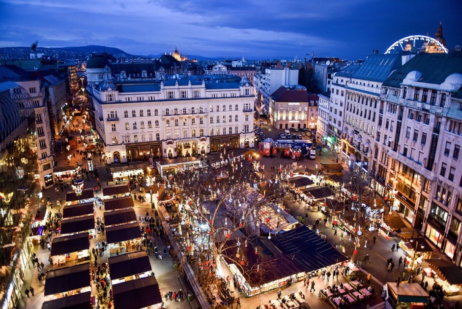 Площадь Верешмарти в Будапеште