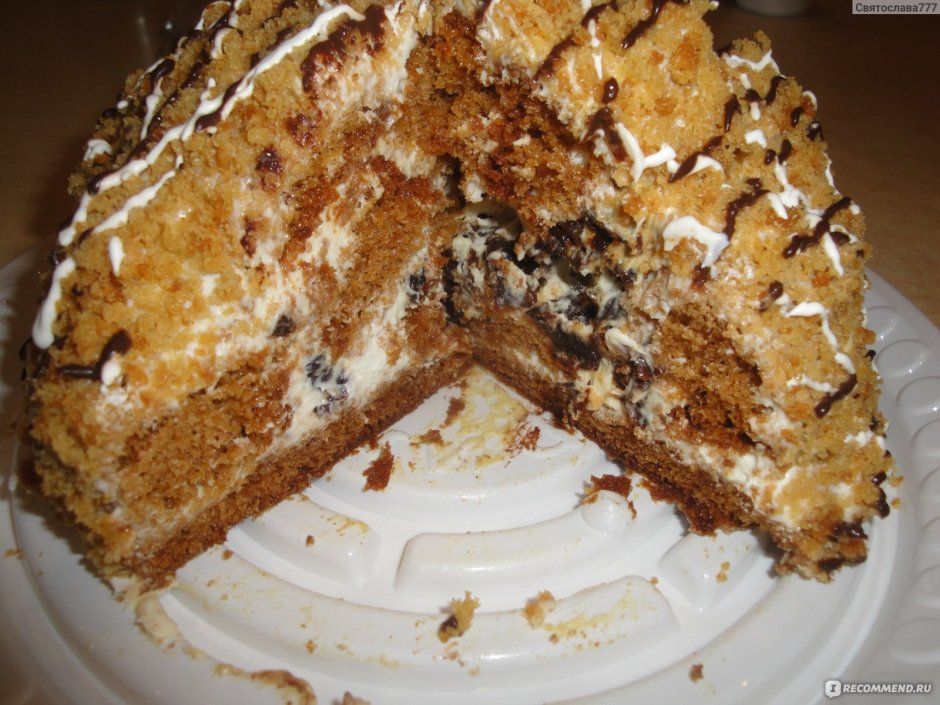 Торт сметанник с черносливом и грецкими орехами